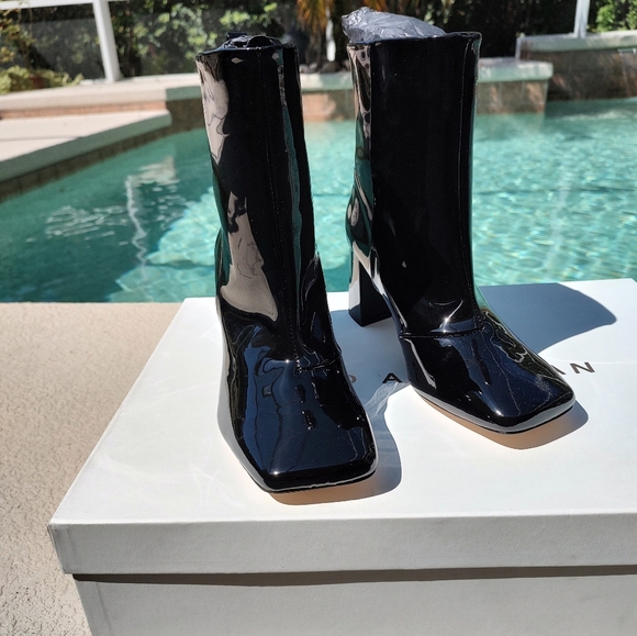 Good American square toe heeled ankle booties - Picture 2 of 8